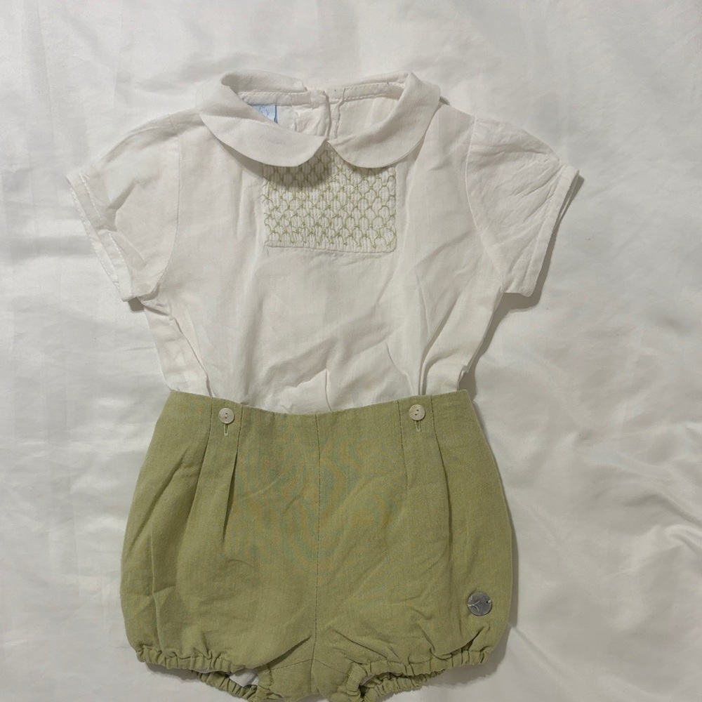 Green and white linen bubble
